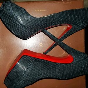 Christian Louboutin Pumps